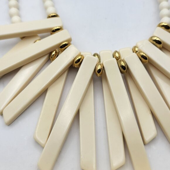 Vintage Trifari Double-Strand Cream & Goldtone Beaded Collar Necklace - Picture 8 of 12